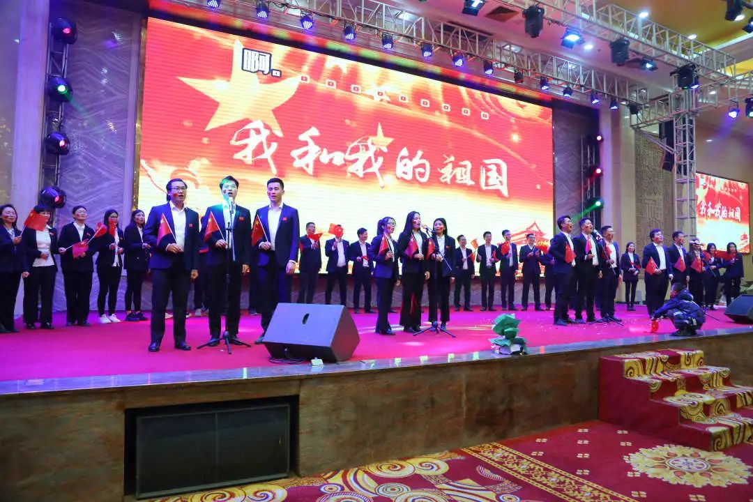 金虎迎新·領(lǐng)跑2022 | 集團(tuán)年度總結(jié)會暨新年晚會完美落幕！(圖22)