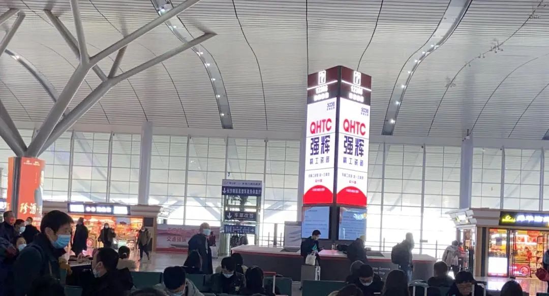 開年“第一炮”！強(qiáng)輝高鐵廣告開啟“霸屏”模式！(圖9)