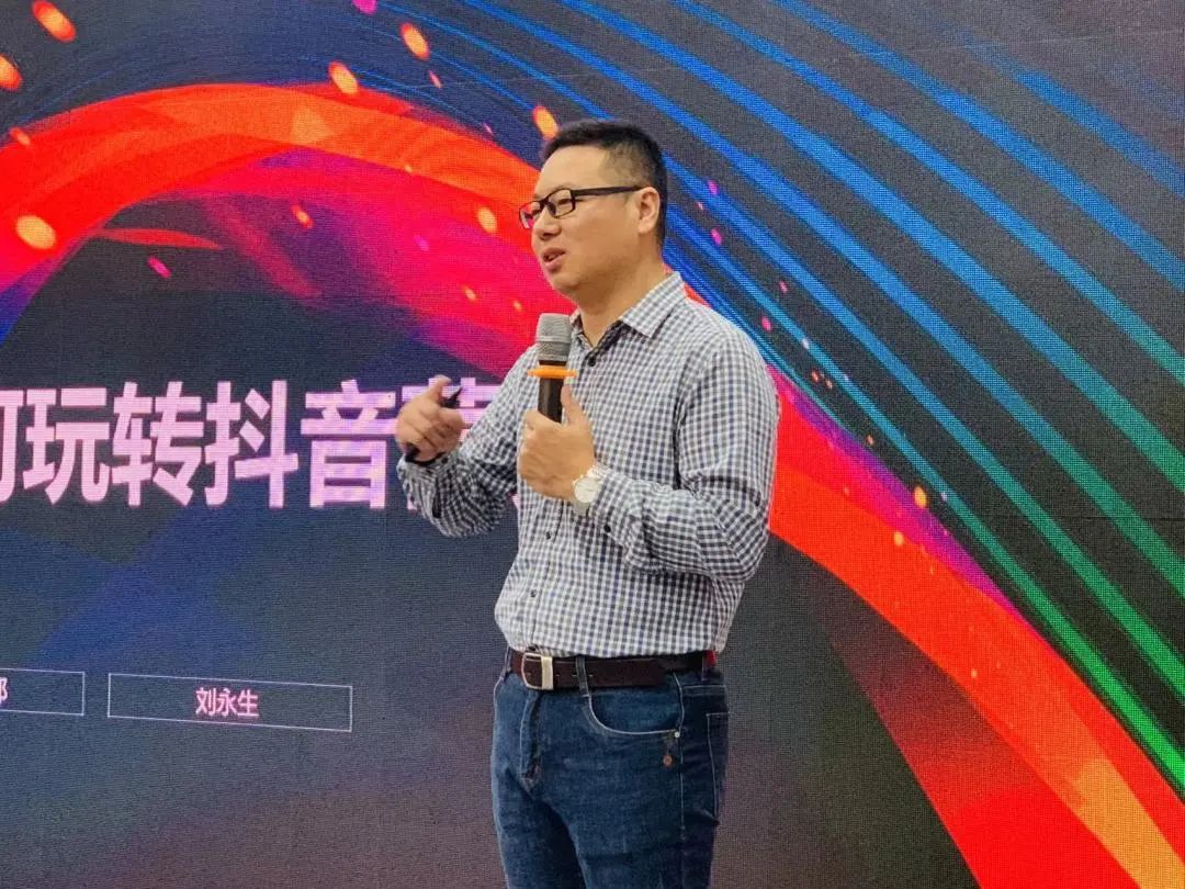 聚力·向上 | 2022強輝新品品鑒會暨區(qū)域培訓(xùn)峰會臨沂站完美結(jié)束！(圖17)