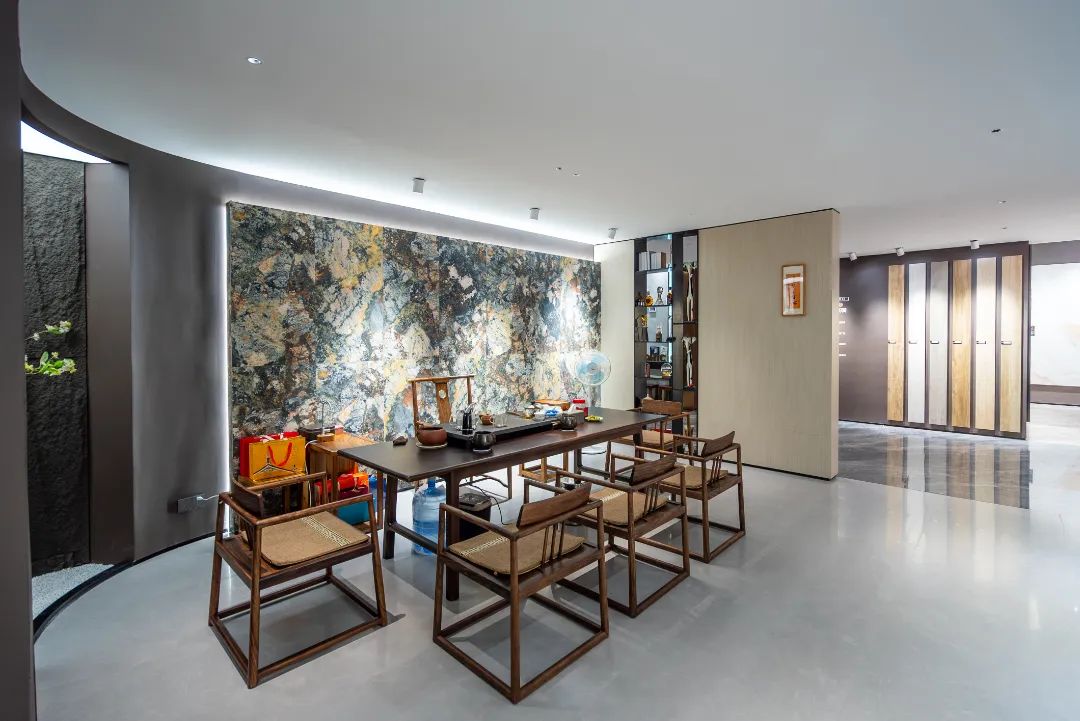 終端風采 | 強輝晉江旗艦店，品味質(zhì)感大師館，打卡美學新坐標(圖16)